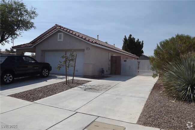 Building Photo - 8005 Shady Glen Ave Rental