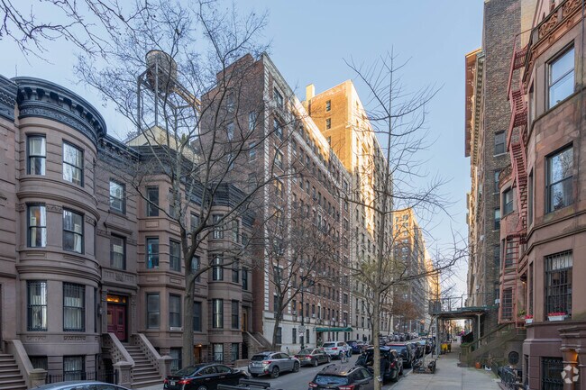 Photo - 305 W 104th St