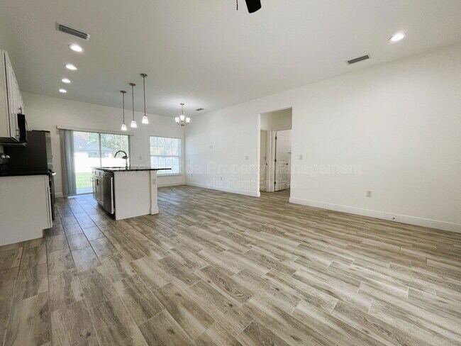 Photo - 1025 37th St