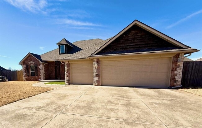 Photo - 620 Summit Crest Ln