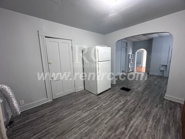 708 Harmon-