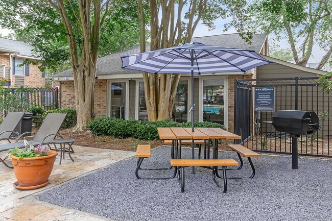 The Arts Apartments At Broussard Crossing