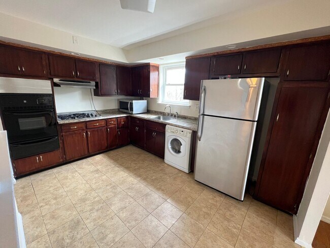 Photo - 2735 E 23rd St