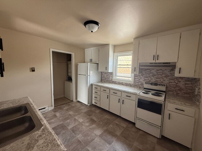 Photo - 210 James St Unit 2
