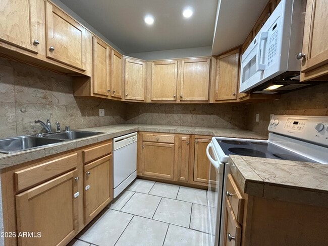 Photo - 12440 N 20th St Unidad 119