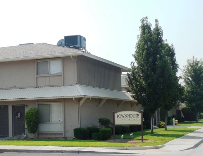 Building Photo - 911 Minnewawa Ave Unit C