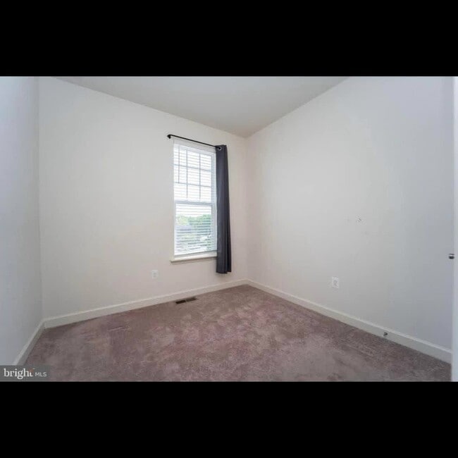 Photo - 7206 Wood Pond Cir