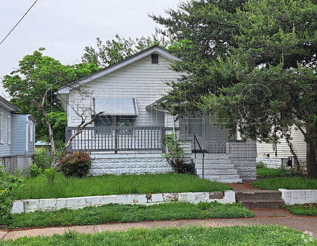 Building Photo - 735 Iowa Ave Rental