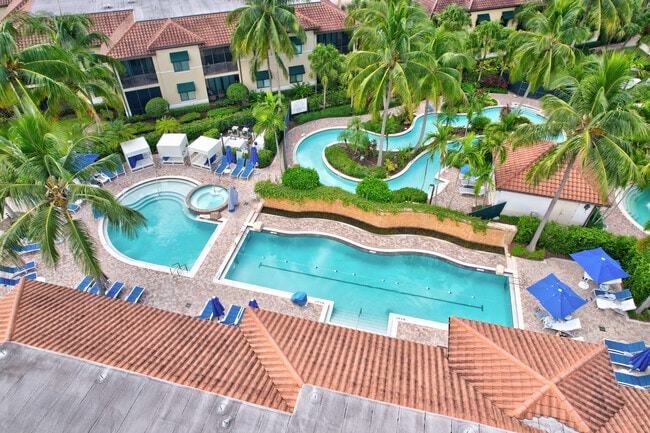 Photo - 985 Sandpiper St