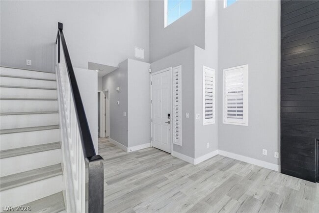 Photo - 972 Prestwick St