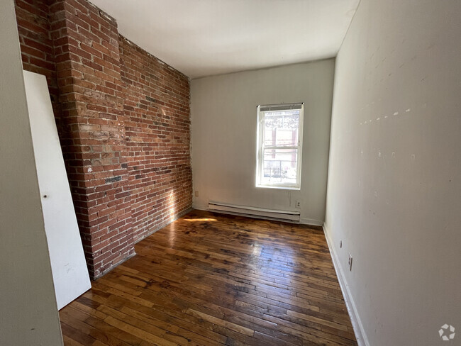 Building Photo - 882 Huntington Ave Rental