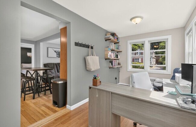 17 Bateman St Unit B