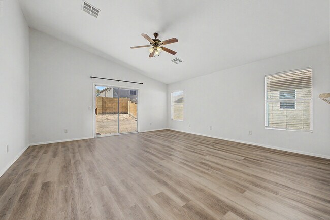 Photo - 22820 W Papago St
