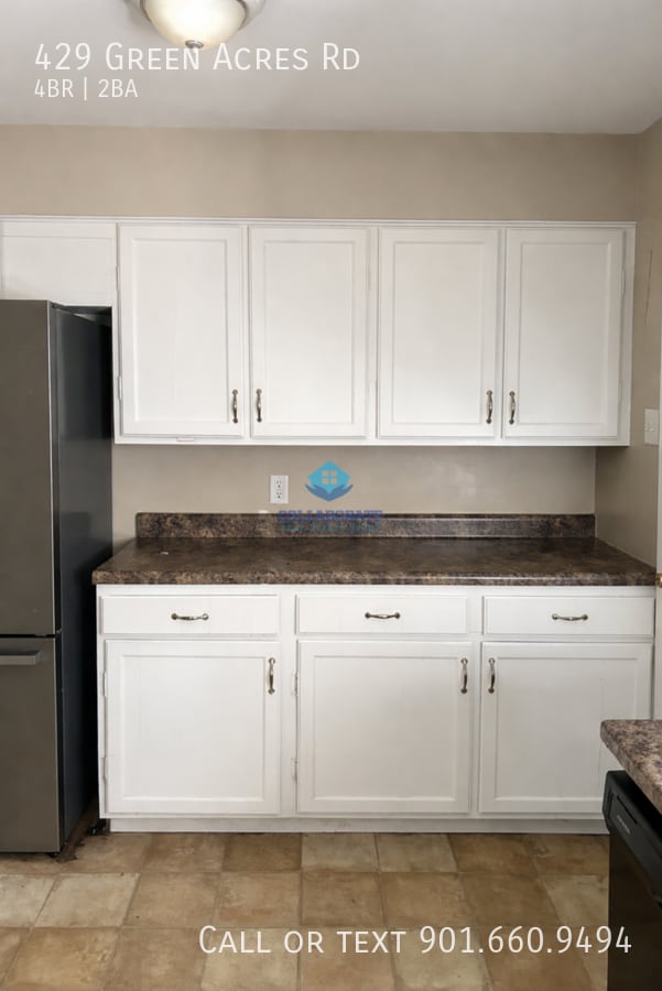 Photo - 429 Green Acres Rd