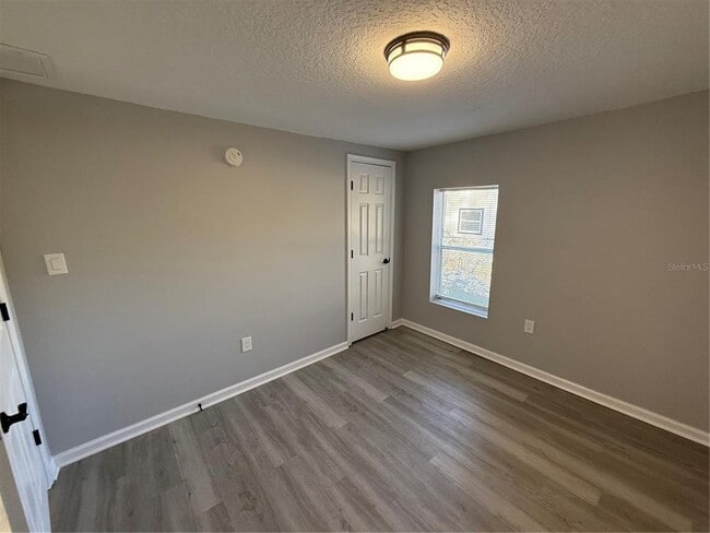 Photo - 1205 Dell St