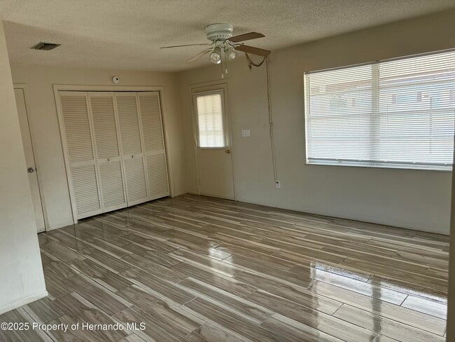 Photo - 4475 Cadbury Rd