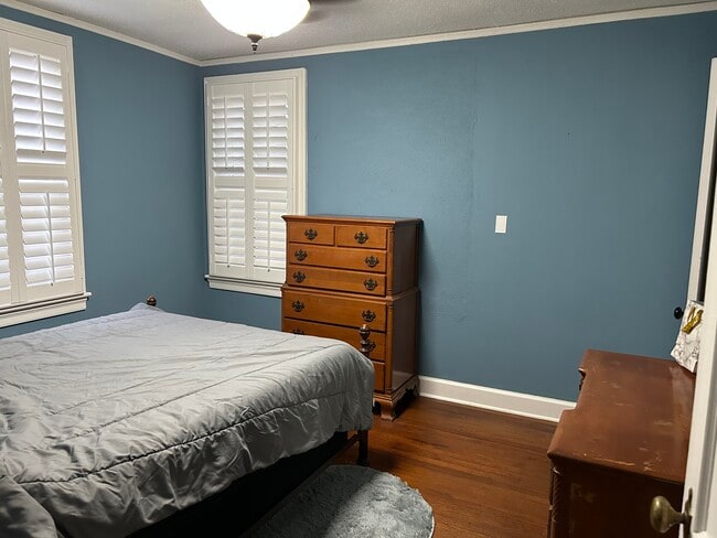 Photo - 711 E Park Ave