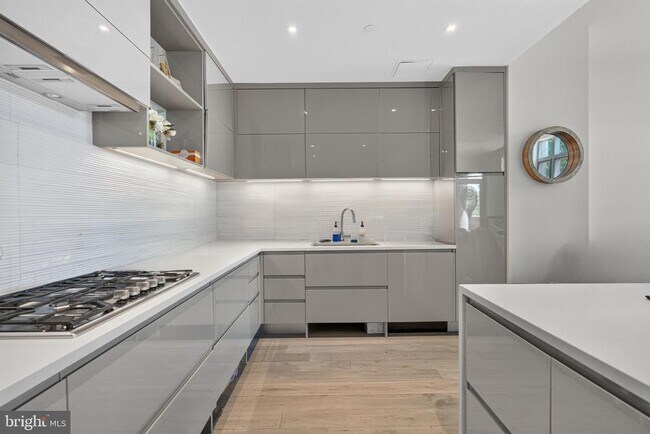 Photo - 810 O St NW Unidad 206