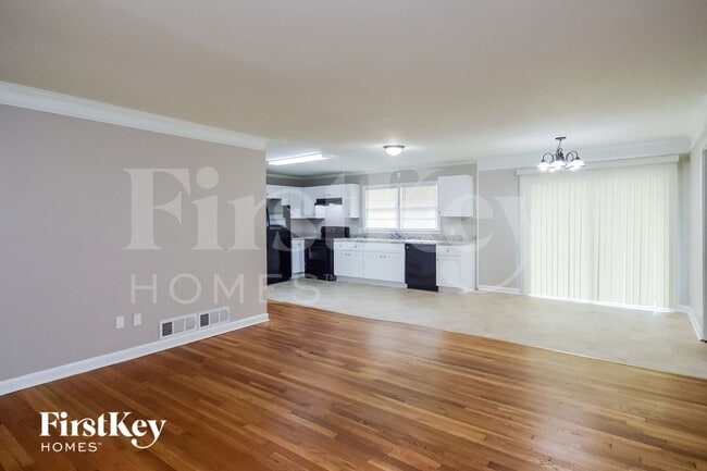 Photo - 1175 Milstead Ave NE