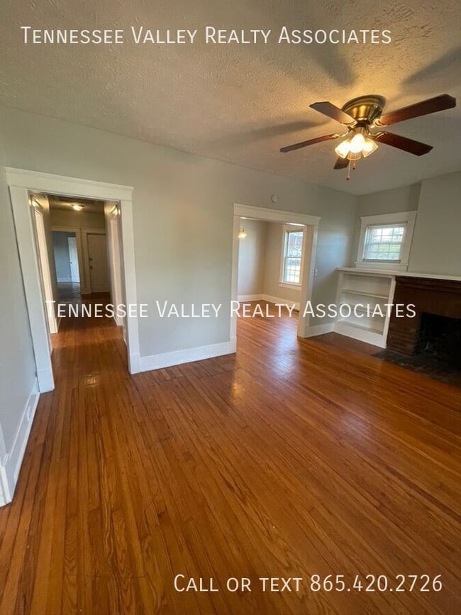 Photo - 2649 Parkview Ave