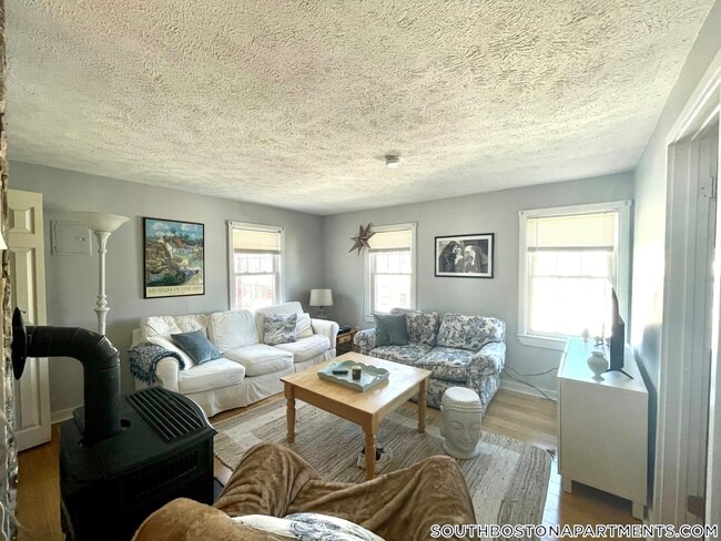 Photo - 525 E 3rd St Unit 3F