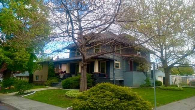 3 E 13th Ave