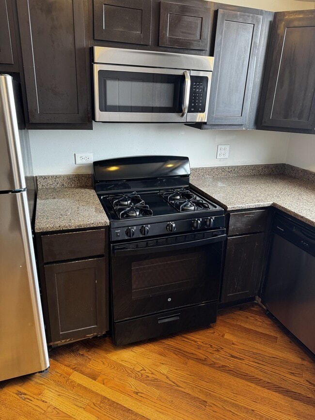 Photo - 5655 N Spaulding Ave