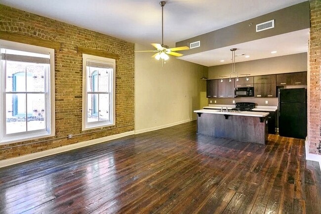 Photo - 215 N Court St Unidad 06