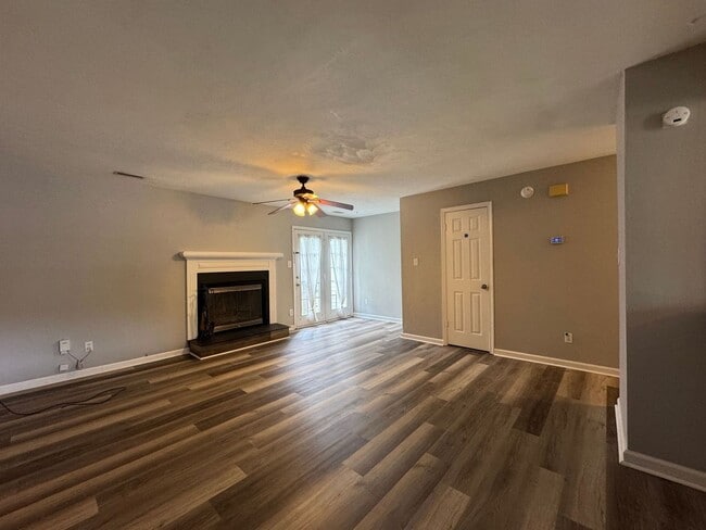 Photo - 1568 Jameson Dr