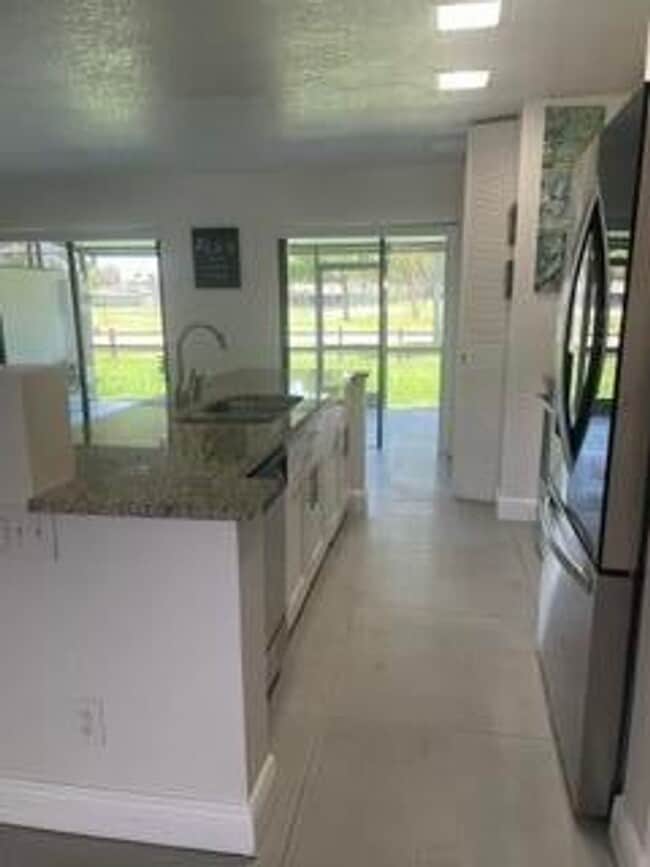 Photo - 1660 W Golfview Dr