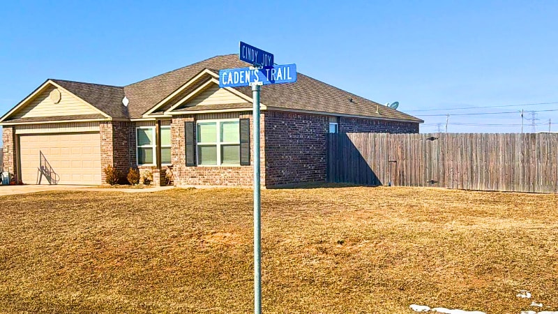 Photo - 42124 Cadens Trl