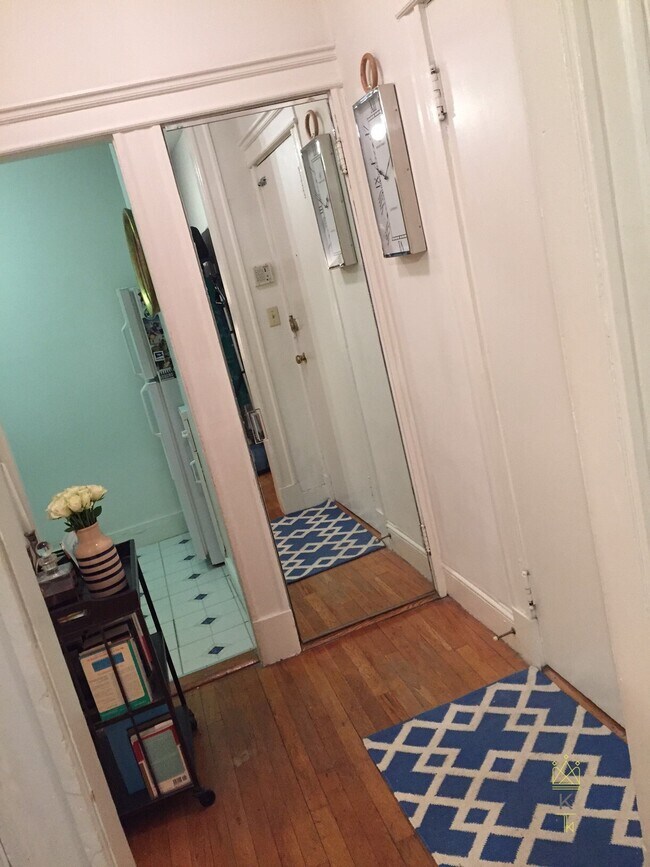 Photo - 1669 Commonwealth Ave Unidad 2