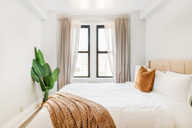 Photo - 240 W 73rd St Unit ID1022062P