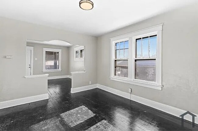 Photo - 5415 Hamilton Ave