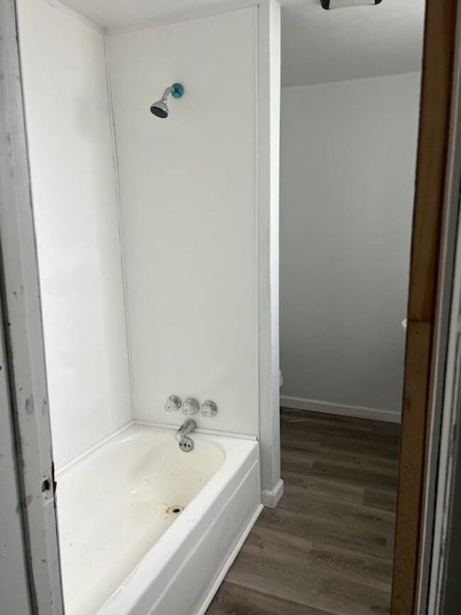 Building Photo - 145 North Ave Unit 1 Rental