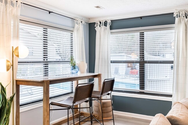 Lakehurst Apartments