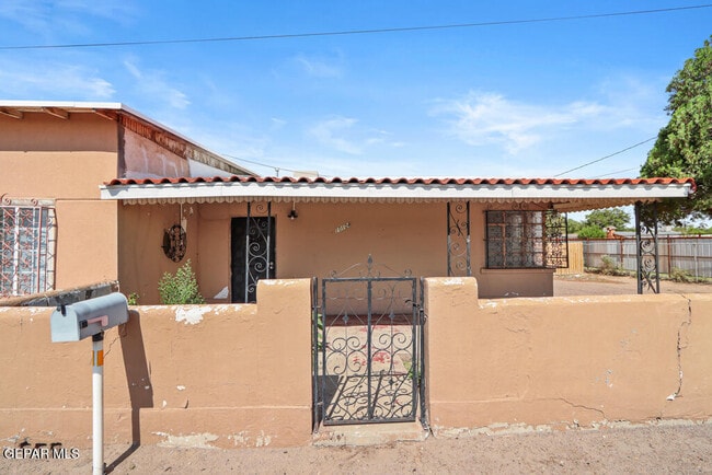 Photo - 10104 Socorro Rd Casa
