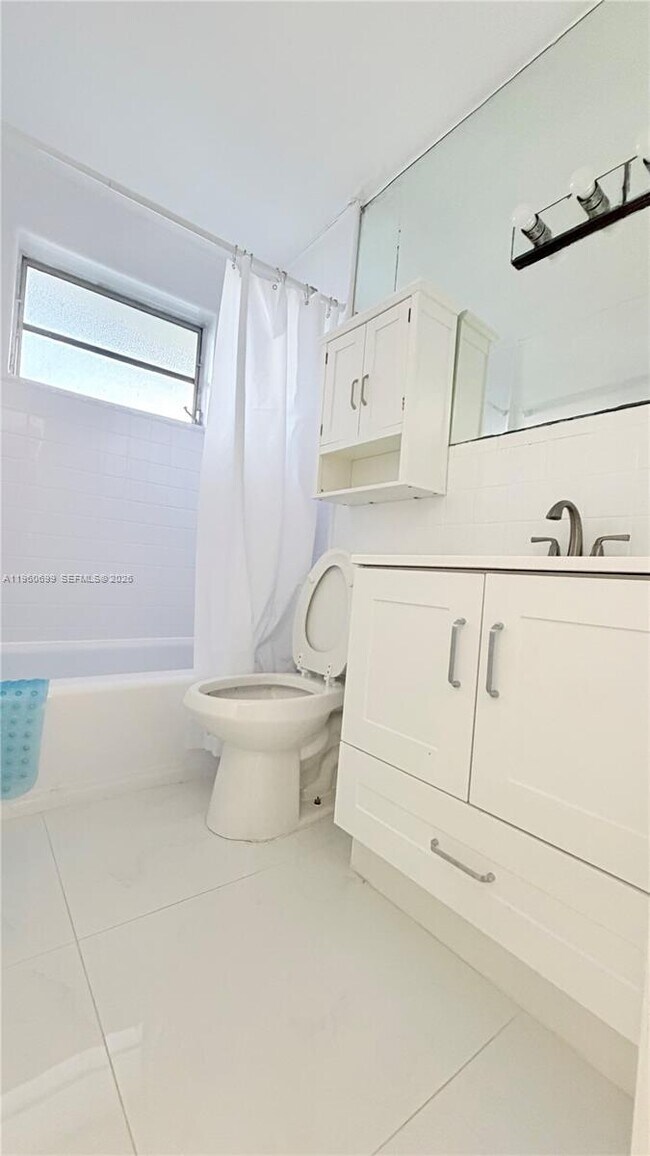 Photo - 6700 SW 97th Ave Unidad B