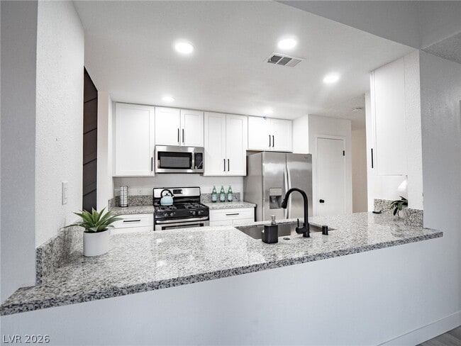 Photo - 4386 Caliente St