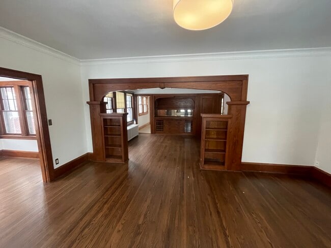 living room - 1560 Lincoln Ave Unit 1