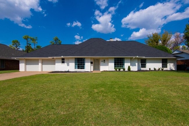 Photo - 3025 Regency Ct