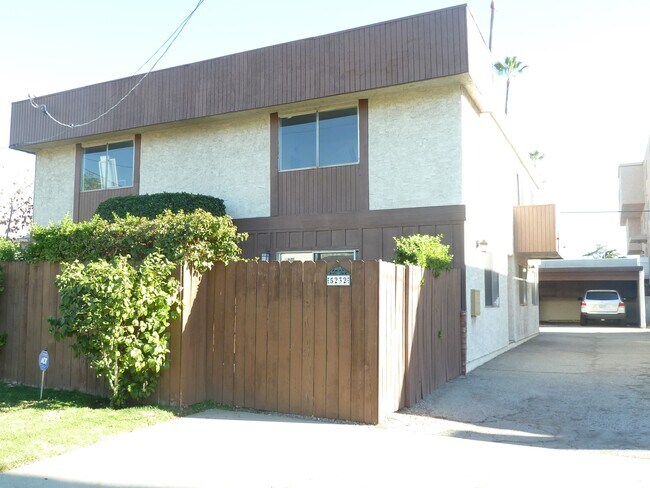 Building Photo - 5232 Wilkinson Ave Unit 2 Rental