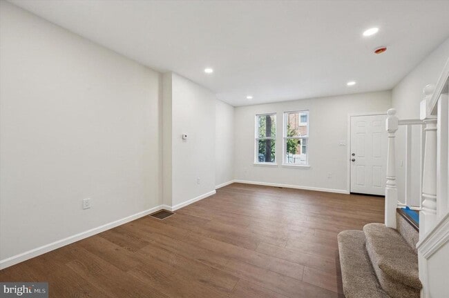 Photo - 2318 Fernon St