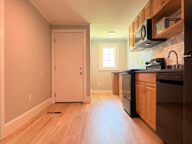 880 S State St Unit DOWNSTAIRS