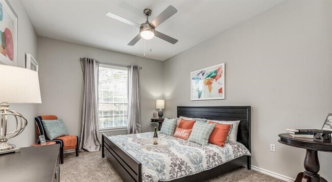 Photo - 938 Kingwood Dr