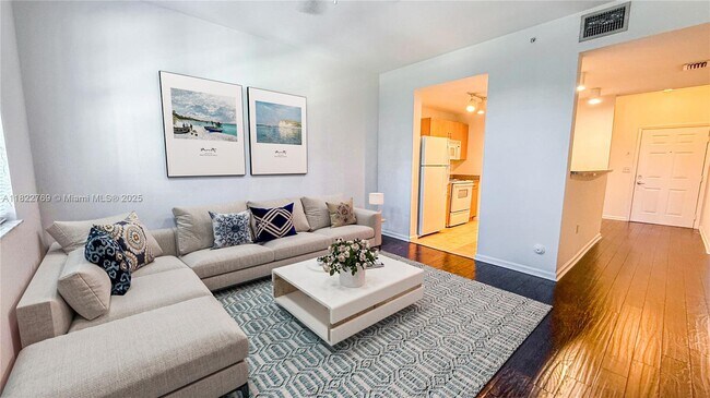 Photo - 533 NE 3rd Ave Unit 410