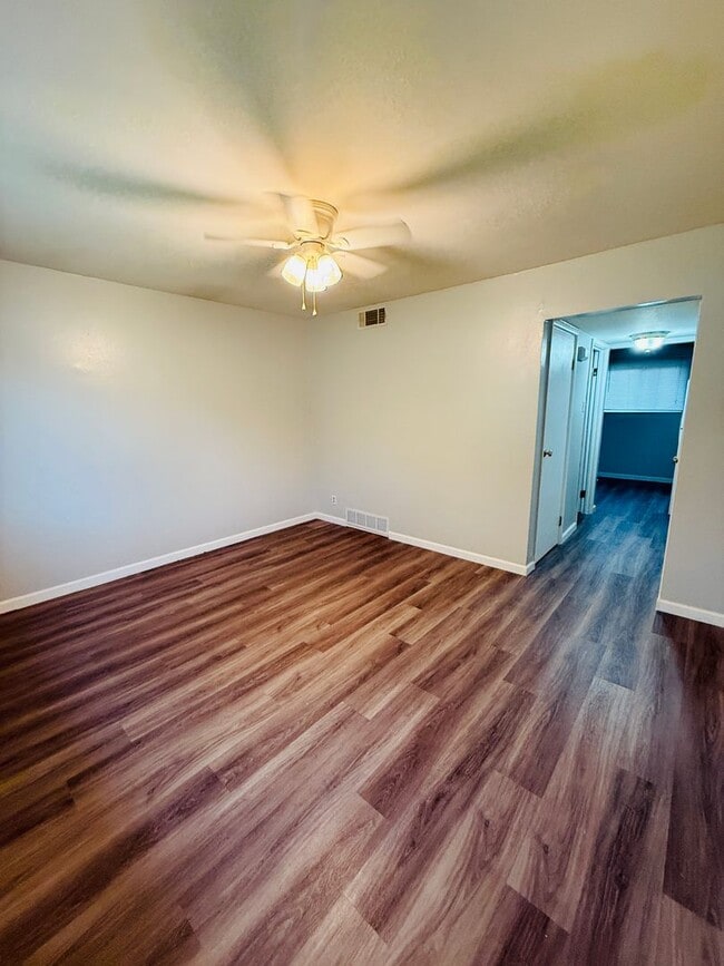Cypress Rd. 4124-4126 - Cypress Rd. 4124-4126 Apartment Unit 4126 Cypress Rd.