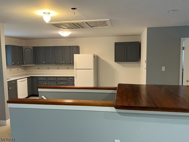 Photo - 18 Montrose Ave Unit C