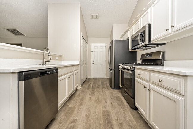 Photo - 1500 Logan Ln