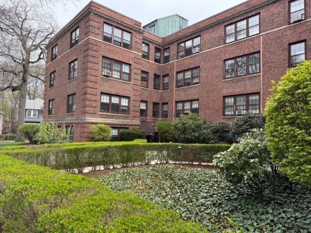 Building Photo - 4 Kilsyth Terrace Unit 43